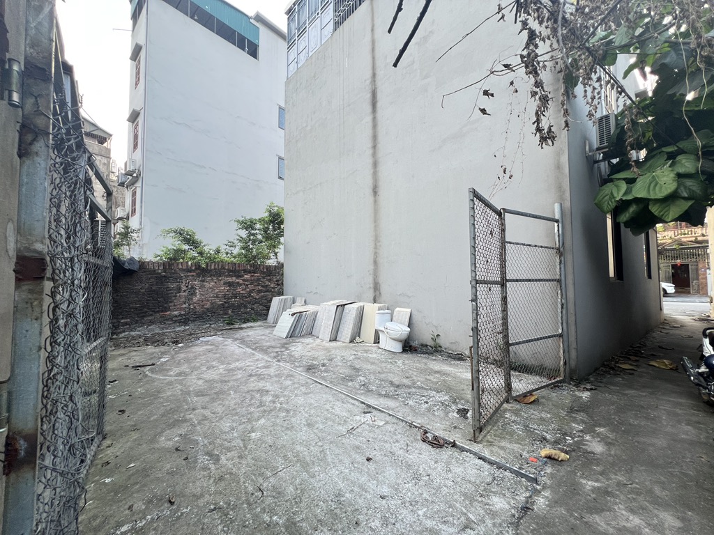 BÁN ĐẤT PHÚC LỢI-41m2- MT HƠN 5M- GIÁ NHỈNH 6 TỶ.  Ô TÔ ĐỖ CỬA